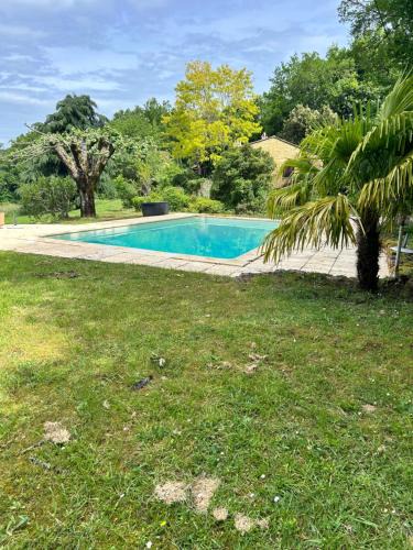 Beynac-et-Cazenac House | Maison en pierre Les Chardonnerets avec piscine