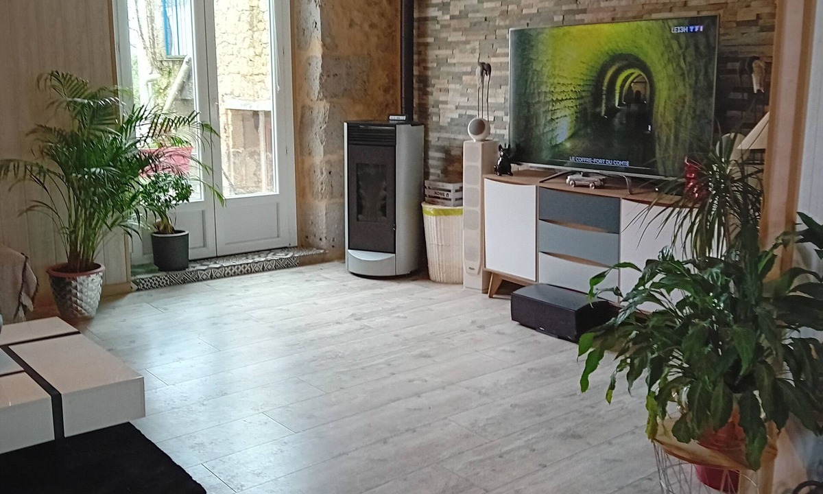 Mezin House | Maison EN Pierres À 2 PAS DU Centre Bourg, Idéal Pour Vacances EN Famille