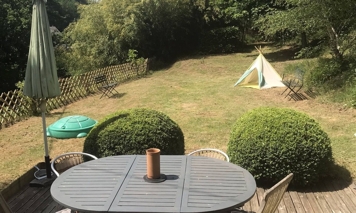 Janaillat House | Maison en Pleine Verdure