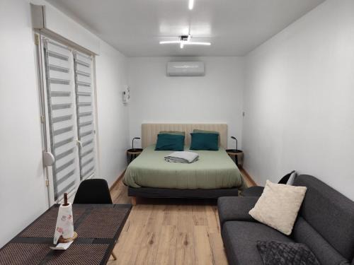 Douai House | Maison entière avec parking gratuit, WiFi & clim