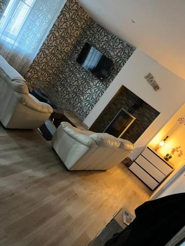 Proverville House | Maison entière