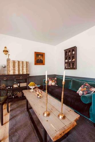 Aizier House | Maison Etadame