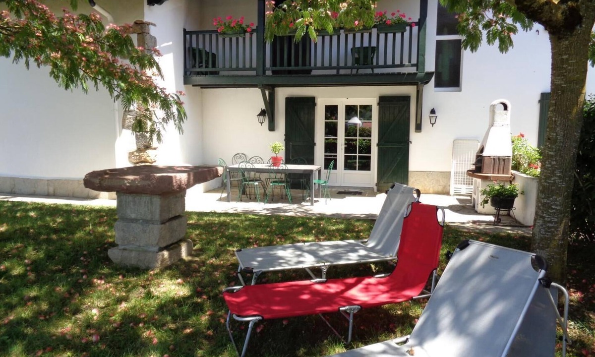 Mendive House | MAISON ETXEBARNIA COTE