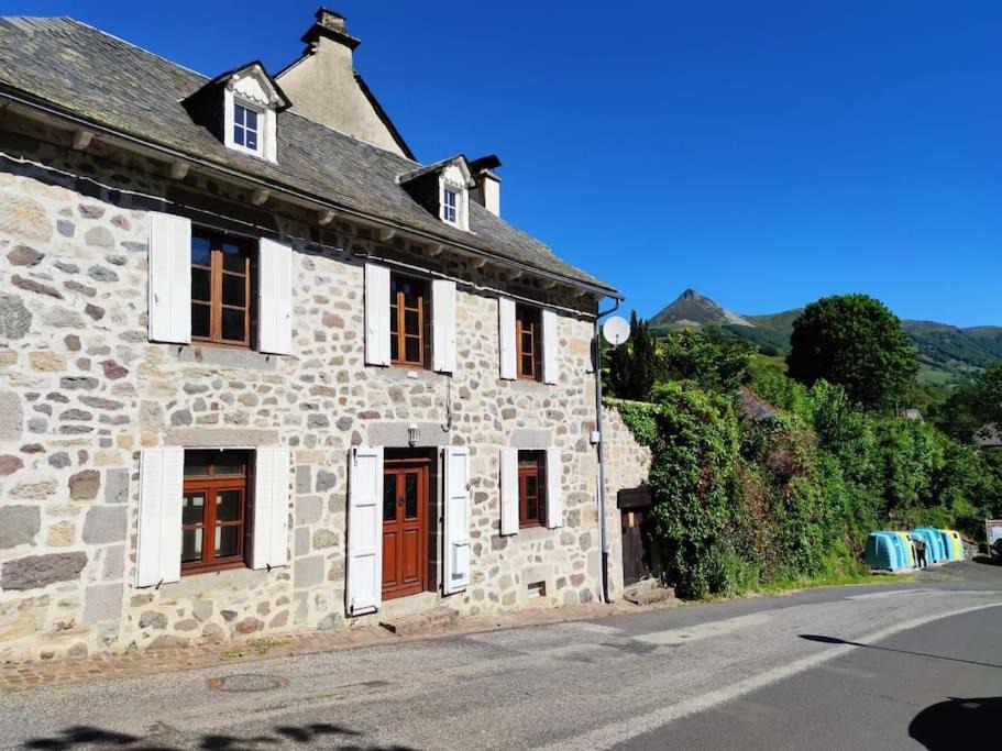 Saint-Jacques-des-Blats House | Maison familiale et authentique