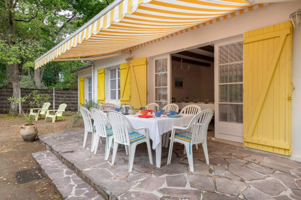 Saint-Brevin-les-Pins House | Maison familiale dans les pins à 300 m de la Plage