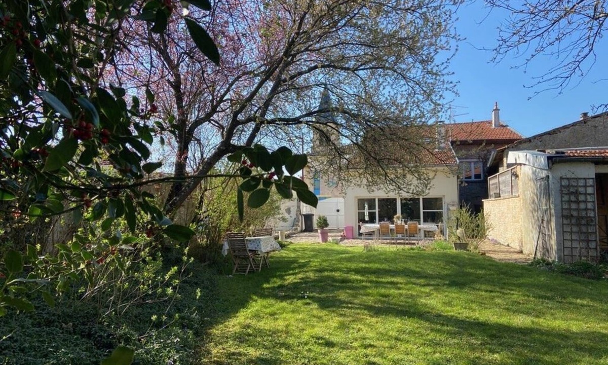 Velaine-en-Haye House | Maison Familiale Avec un Grand Jardin