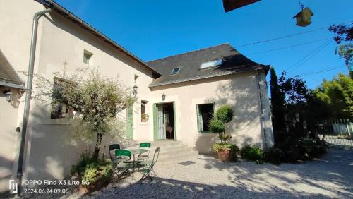 Denee House | Maison familiale charmante à Denée avec jardin et loisirs