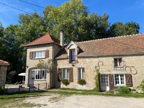 Moret-Loing-et-Orvanne House | Maison familiale climatisée, jardin cinema et jeux
