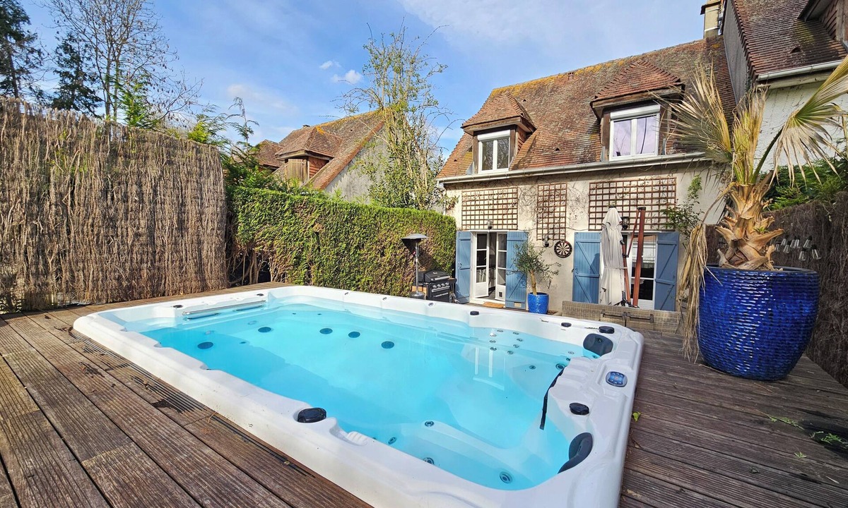 Saint-Arnoult House | Maison Familiale, 8 Couchages, Spa, Terrasse