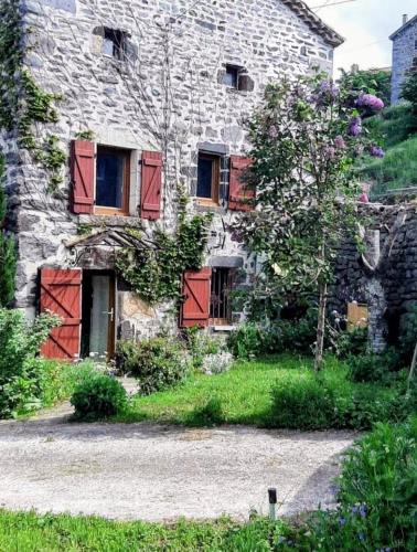 Saint-Jean-Lachalm House | Maison ferme équestre du Ténéré