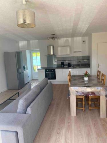 Saint-Aubin-de-Terregatte House | Maison - Mont St Michel à 15 min