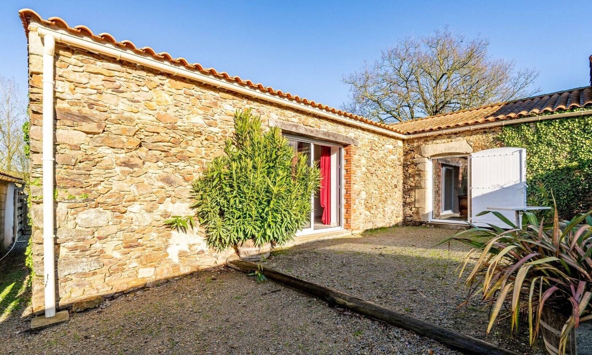 Saint-Julien-des-Landes House | Maison 'La Clé Des Champs' with Private Terrace, Garden and Wi-Fi
