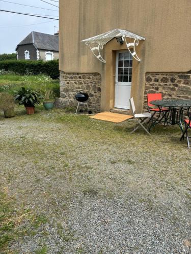 Saint-Michel-de-la-Pierre House | Maison Normande