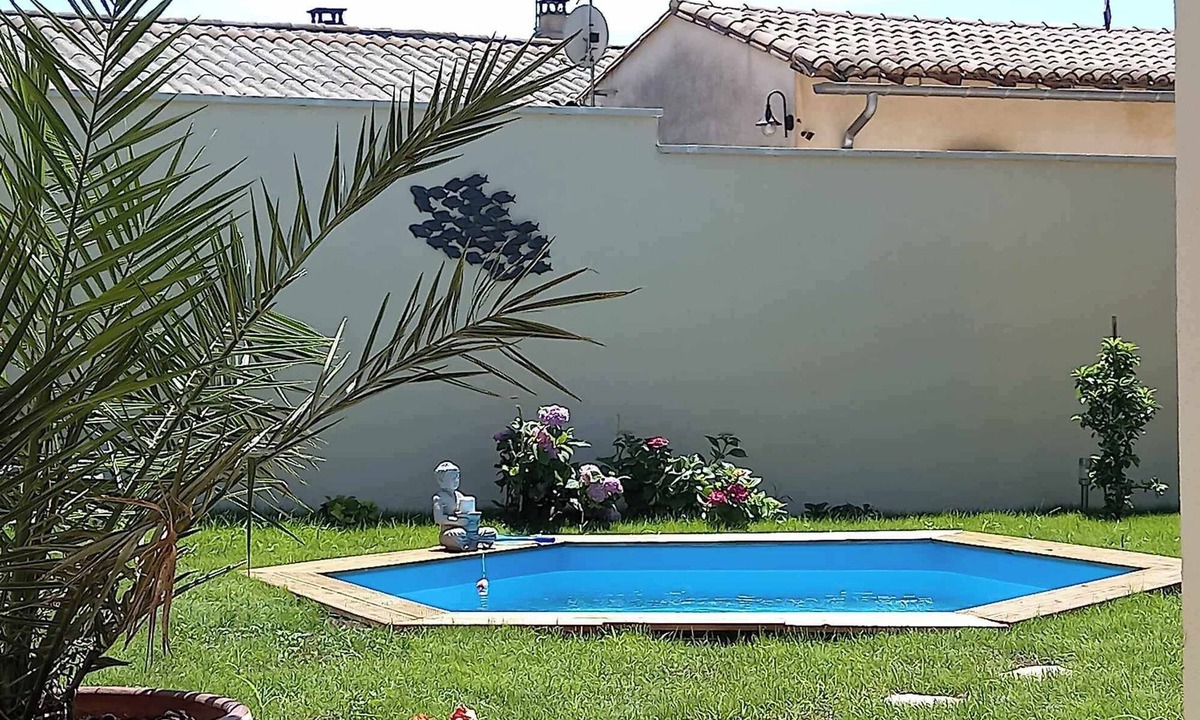 Saint-Quentin-la-Poterie House | Maison Chaleureuse Sans vis à vis Avec une Piscine Privée