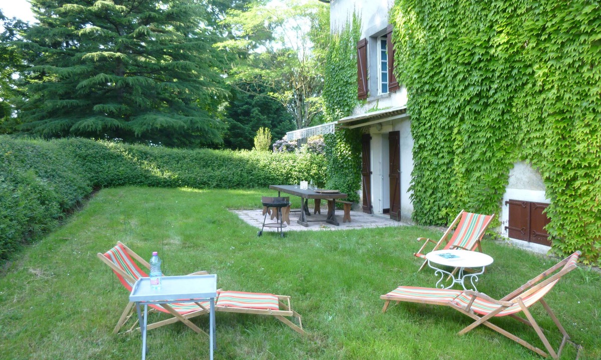 Genouillac House | Maison de Campagne du 19ème Siècle