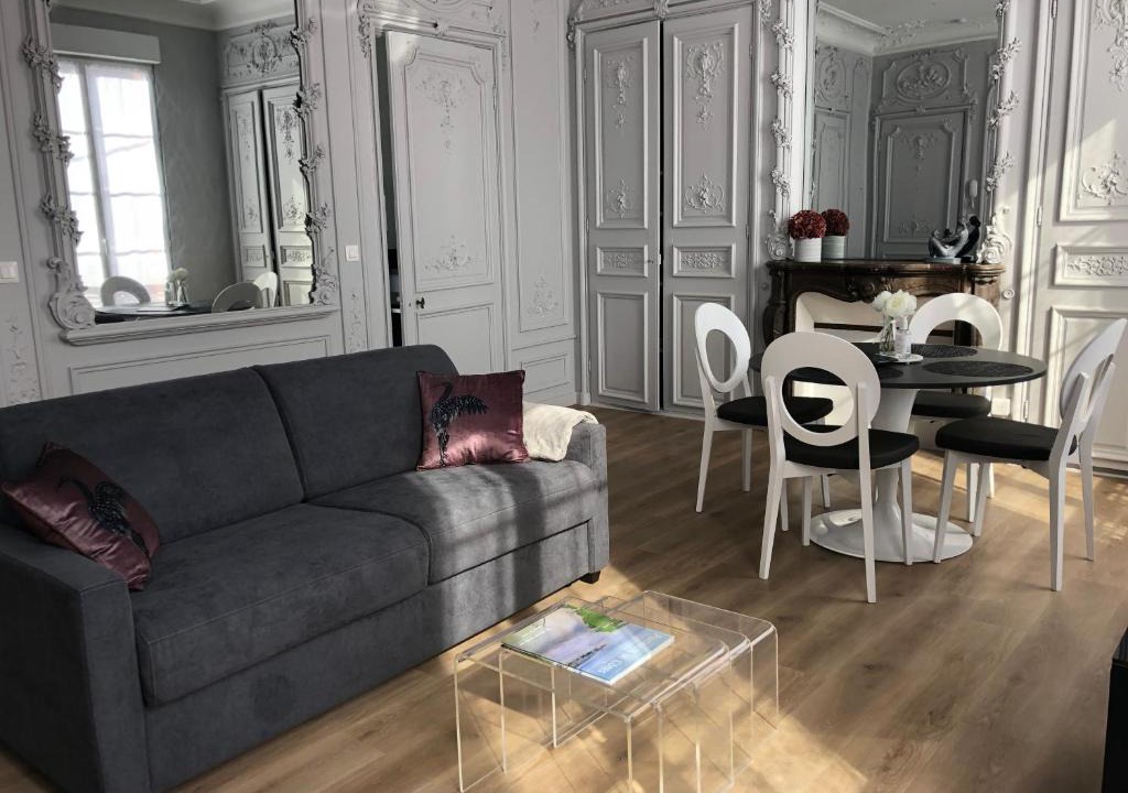 Abbeville Apartment | Maison Gabriel Appartement PLUME