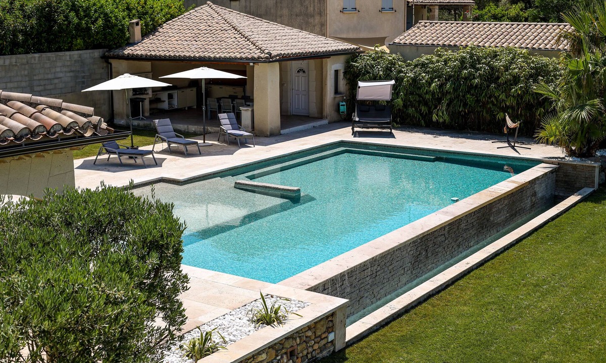 Uchaux House | Maison Haut Standing Avec Piscine et Grands Espaces