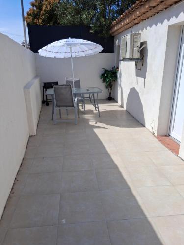 Marignane House | Maison indépendante 30 m2 avec terrasse privée centre ville Marignane