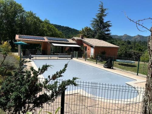 Saint-Cirgues-de-Prades House | Maison indépendante avec piscine