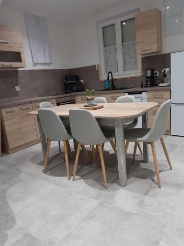 Revin House | MAISON INDEPENDANTE