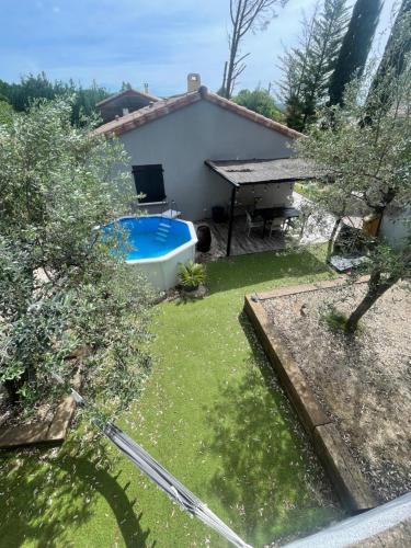 Bagnols-sur-Ceze Apartment | Maison individuelle avec extérieur et piscine