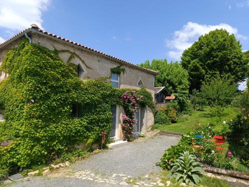 Saint-Pierre-d'Aurillac House | Maison Irondas