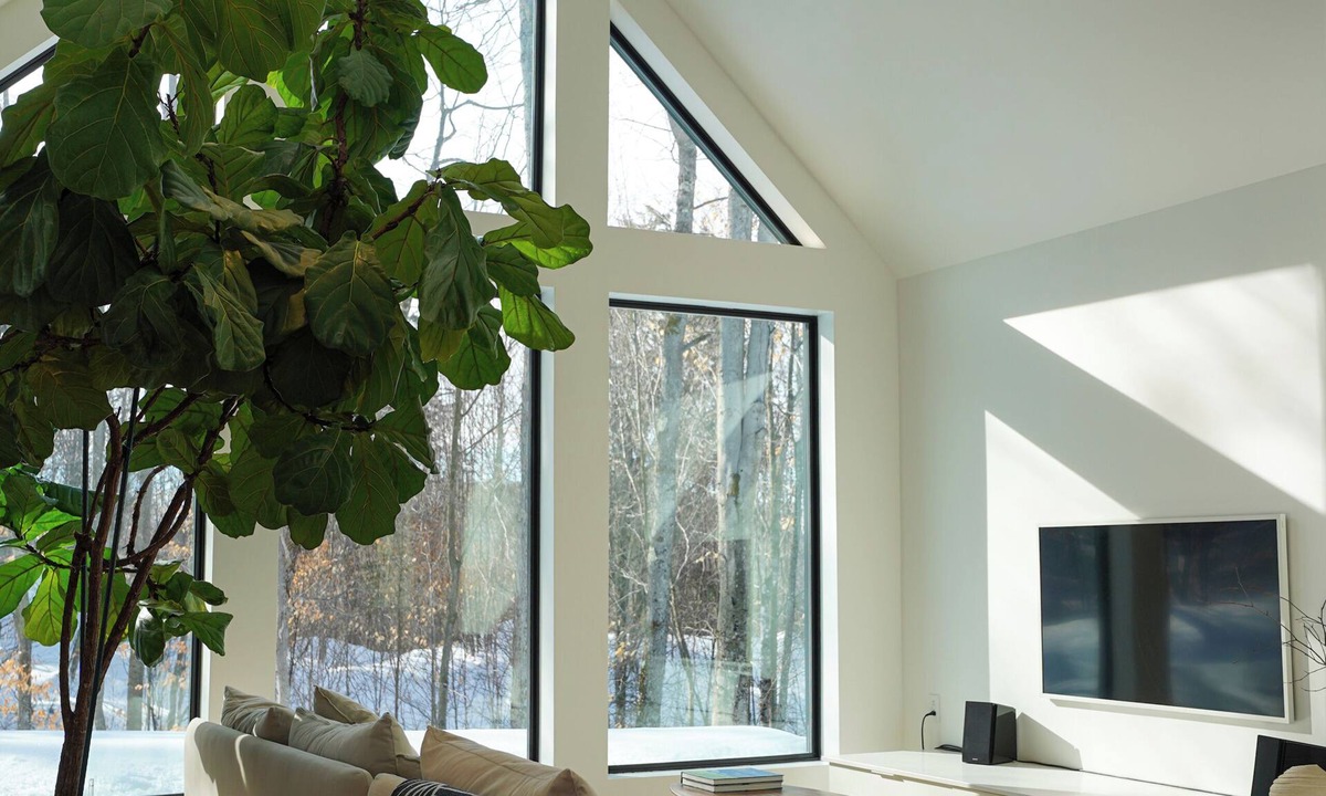 Wentworth-Nord Cottage | Maison Kimby: Secluded Forest Retreat with Hot Tub