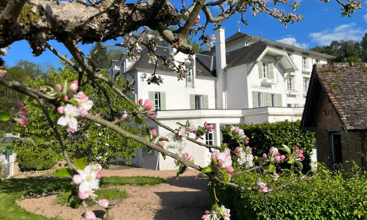 Saint-Honore-les-Bains House | Maison Lanoiselee