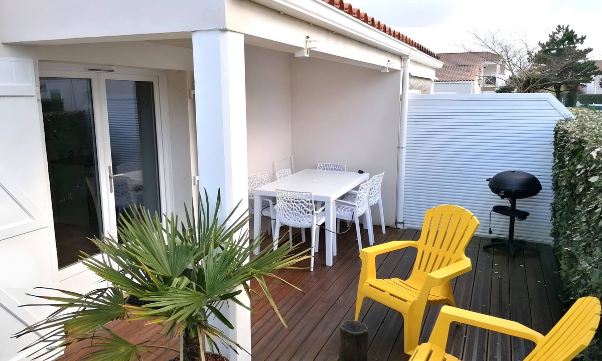 Bourgenay House | Maison la vendéenne - ref 508: Renovated House 100m from the Beach with Heated Pool