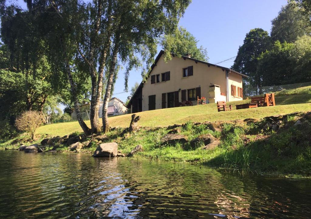 Arvieu House | Maison Lac de Pareloup -LES PIEDS DANS L'EAU-