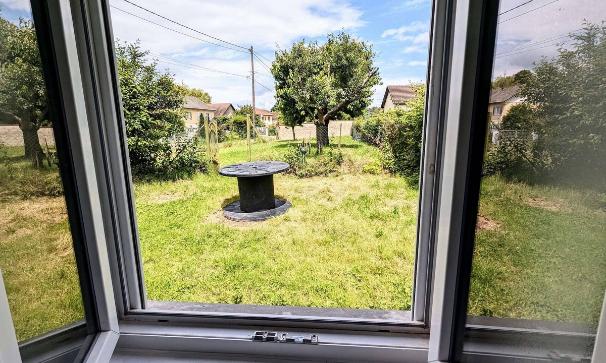 Mesnil-Saint-Pere House | Maison Lac et Jardin