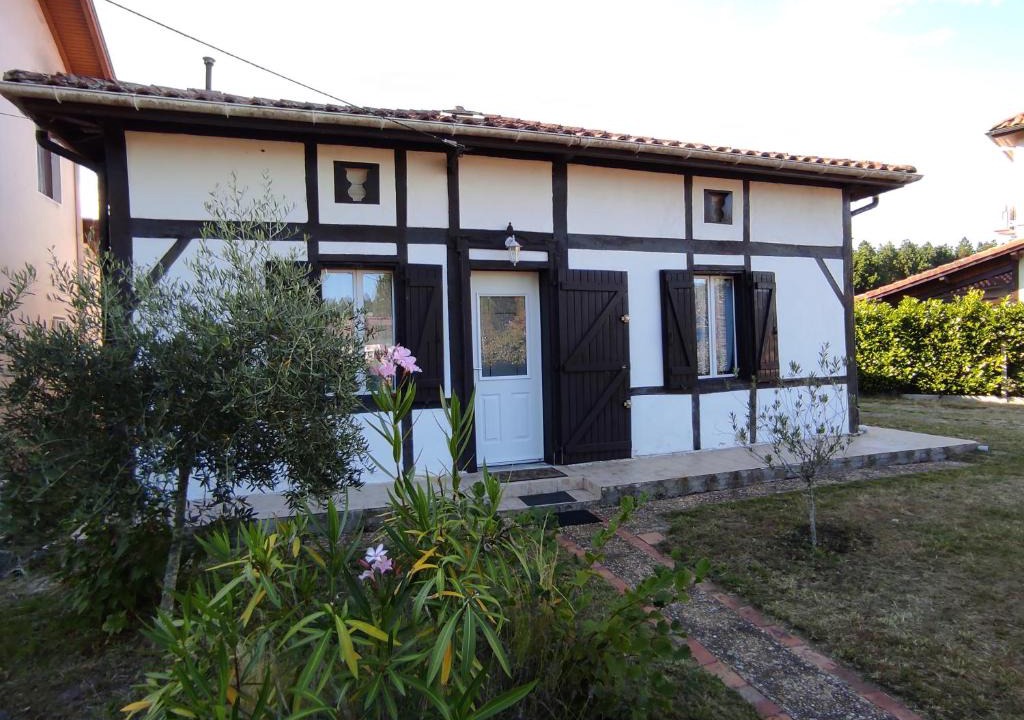 Rion-des-Landes House | Maison Landaise chaleureuse