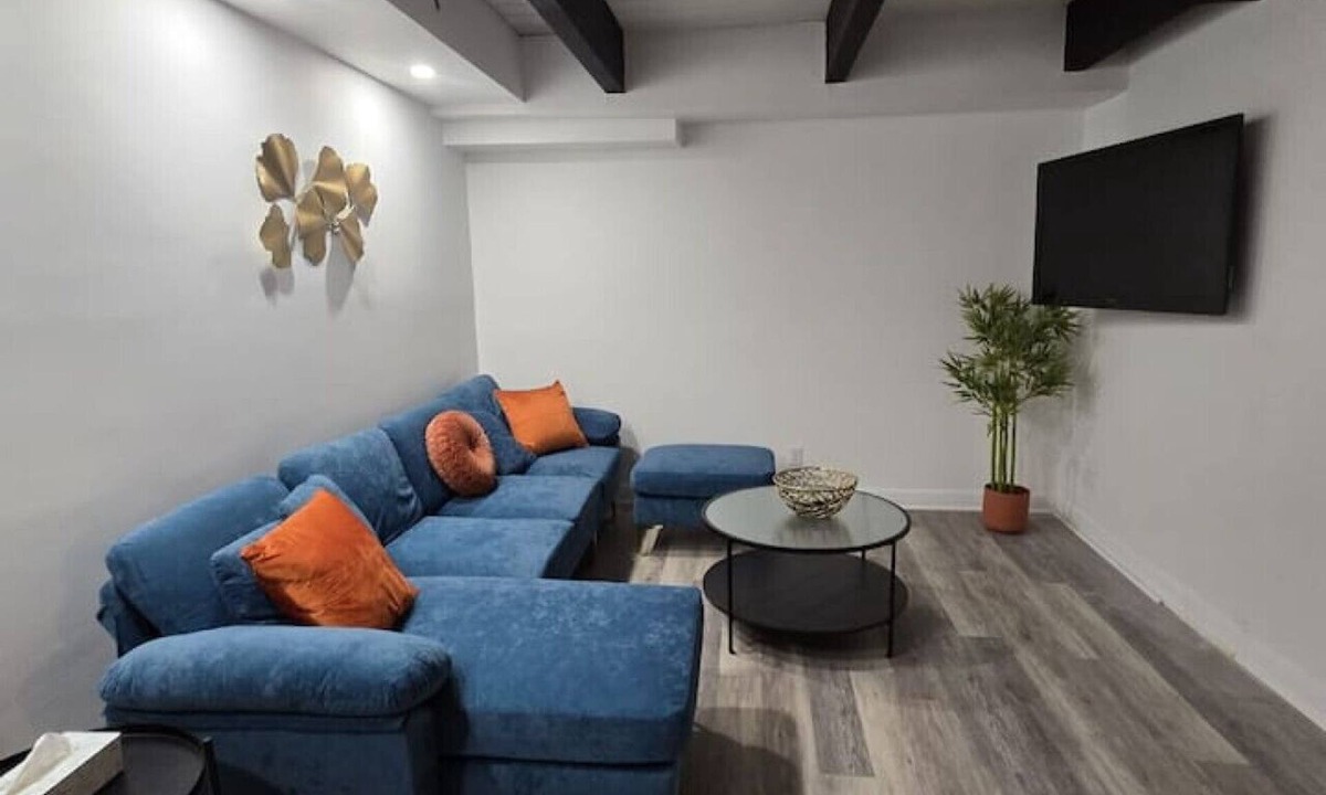 Pierrefonds-Roxboro House | Maison Lavoie Modern 3 BR Townhouse