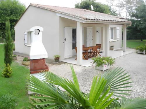 Montpon-Menesterol House | Maison Le Coteau Des Sources