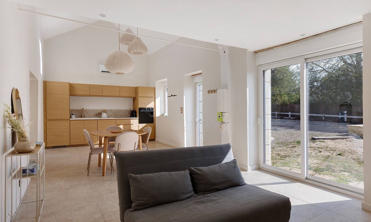 Allonnes House | Maison Léoncine – Peaceful Cottage for 4 with Garden near Saumur