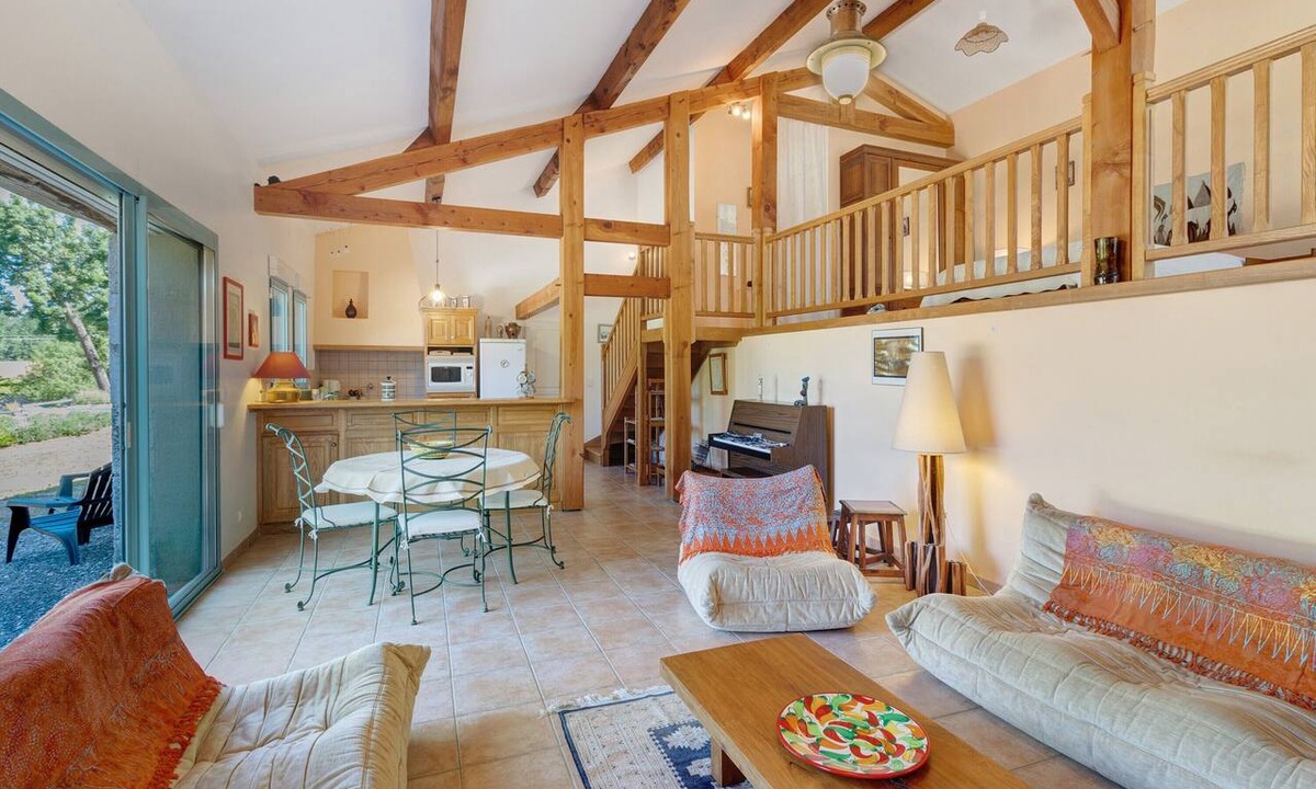 Singleyrac House | Maison Les Vignes Perdues: Nature Escape in the Heart of Dordogne
