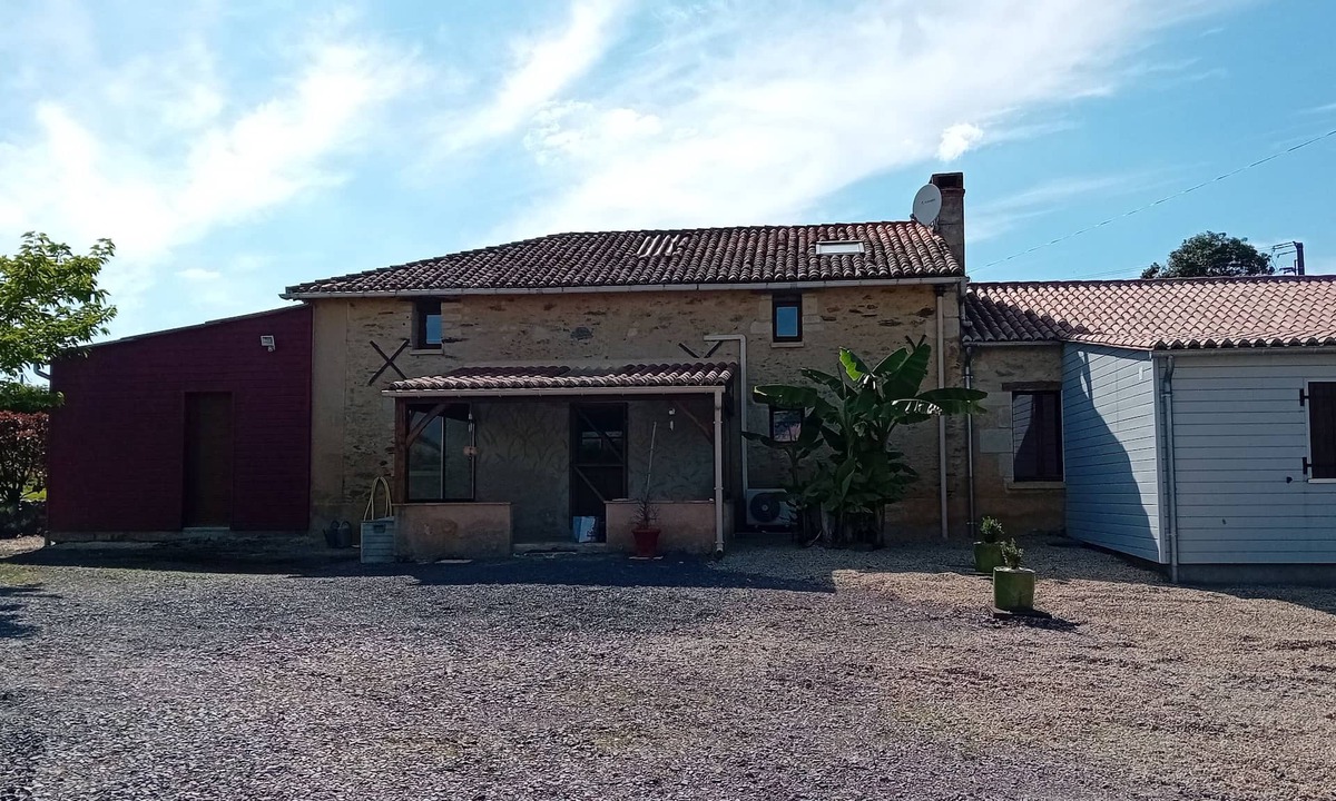 Cersay House | Maison Longère Avec du Charme de la Tranquillité et de L'espace