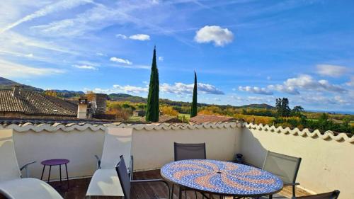 Manas House | Maison Louisa