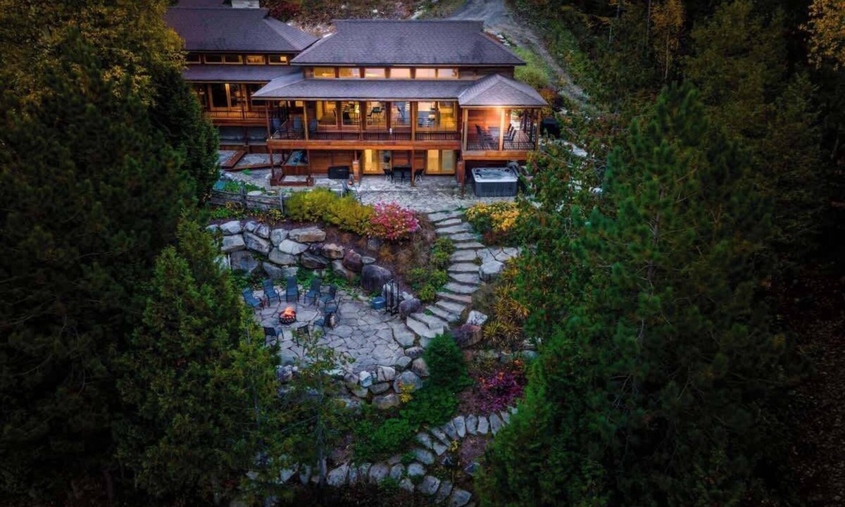 Saint Come House | Maison Lux | Luxury chalet with spa by the lake