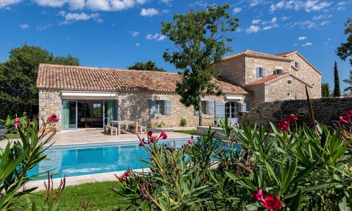 Cahors Villa | Maison Malbec - Six Bedroom Villa, Sleeps 12