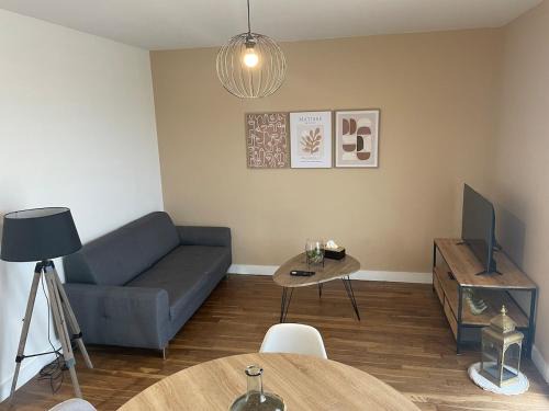 Montliot-et-Courcelles Apartment | Maison Mara