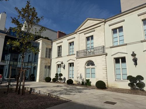 Decre-Cathedrale Hotel | Maison Maubreuil
