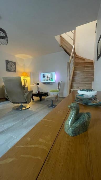 Plouguenast Apartment | Maison Moderne et Confortable centre Bretagne