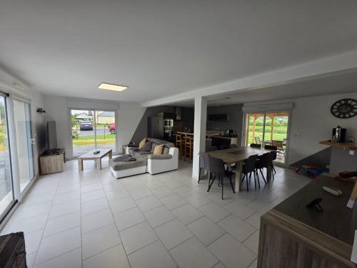 Crouay House | Maison moderne avec jardin Idéal famille & groupes