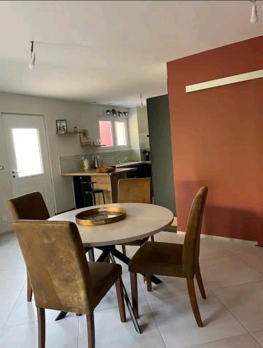 Montoison House | Maison montoison