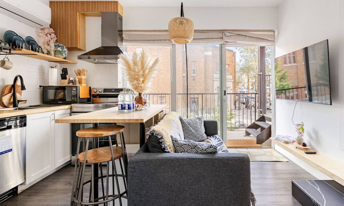 Plateau Mont Royal Apartment | Maison Mosaïque | Japanese 2BR near Leonard Cohen