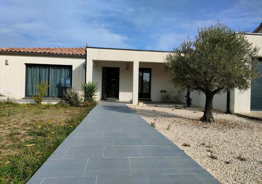 Conques-sur-Orbiel House | Maison neuve contemporaine proche Carcassonne, spacieuse, belle vue