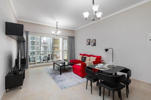 Downtown Dubai Apartment | Maison Privee - Comfortable Downtown Apartment with City Skyline Vws