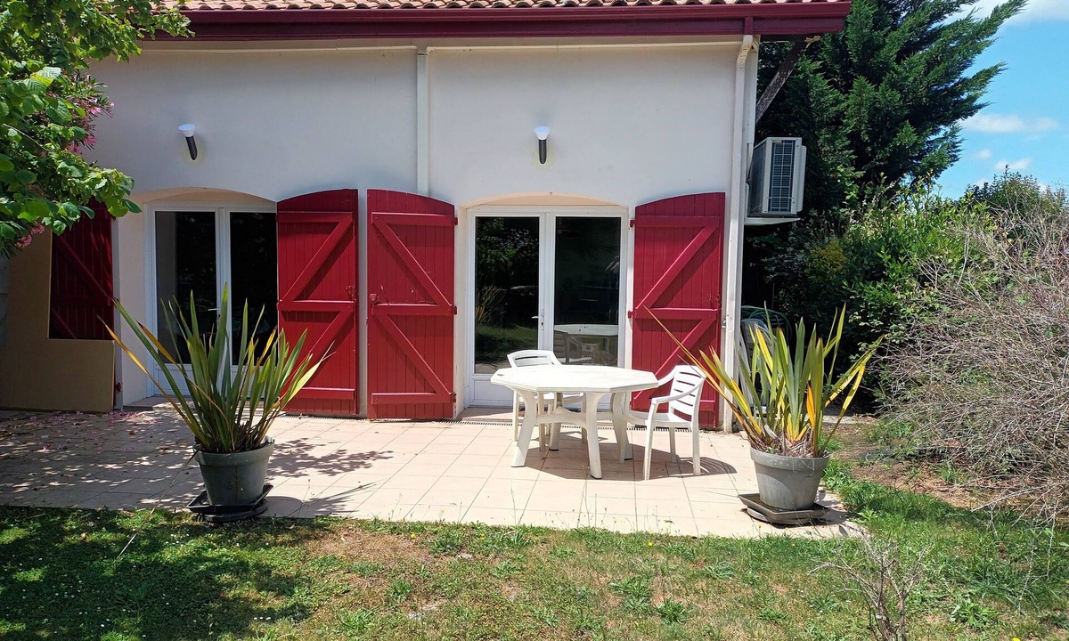 Saint-Martin-de-Hinx House | Maison Proche Océan/pays Basque
