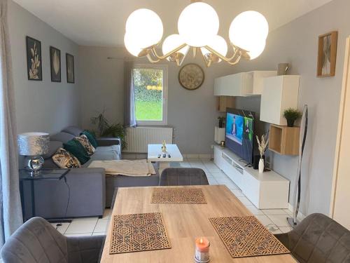 Saint-Remy-en-Rollat House | Maison proche de vichy